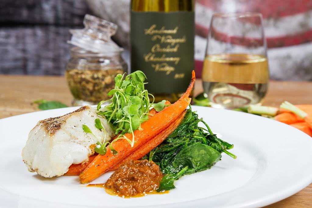 American Kitchen Bar & Grill | restaurant | 1905 Hotel Plaza Blvd, Lake Buena Vista, FL 32830, USA | 4078273080 OR +1 407-827-3080