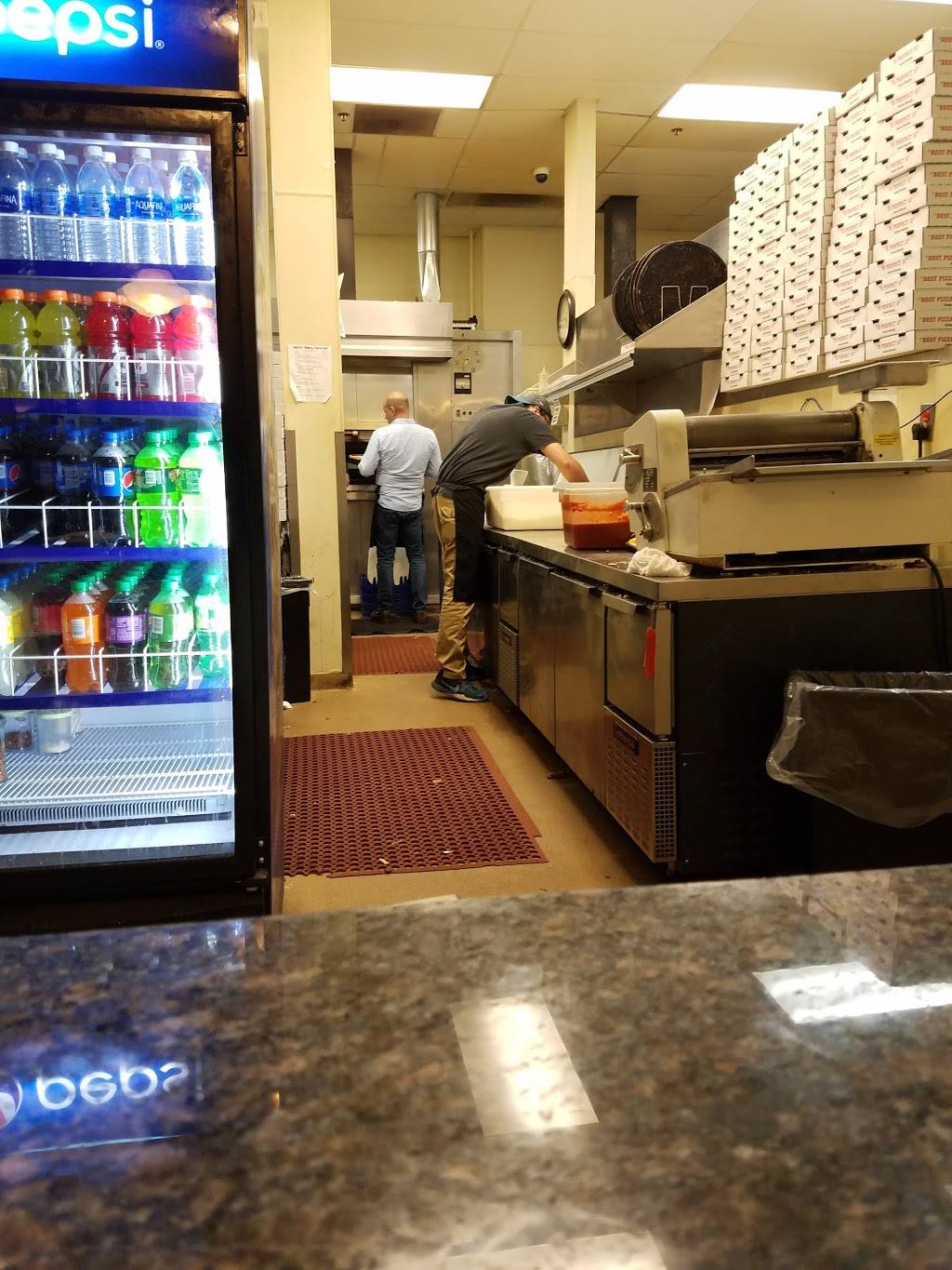 PizzaPapalis & Rio Wraps | restaurant | 23703 Greenfield Rd, Southfield, MI 48076, USA | 2485527272 OR +1 248-552-7272