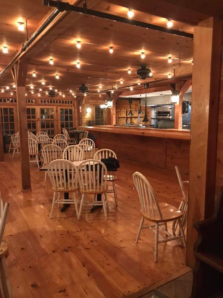 Bradys | restaurant | 25 Union St, Boothbay Harbor, ME 04538, USA | 2073156555 OR +1 207-315-6555