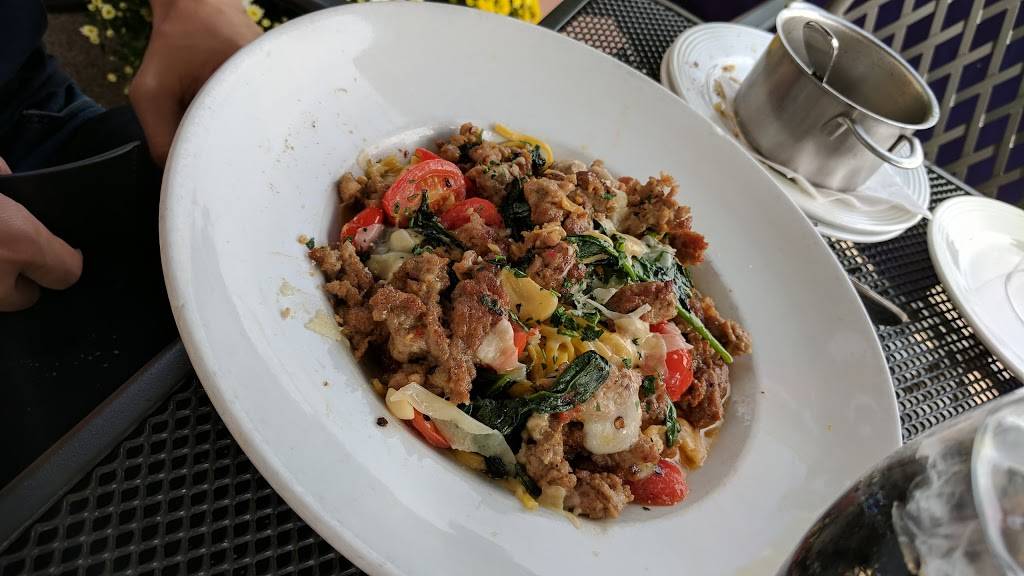 Andiamo | restaurant | 400 Renaissance Center Suite A - 403, Detroit, MI 48243, USA | 3135676700 OR +1 313-567-6700