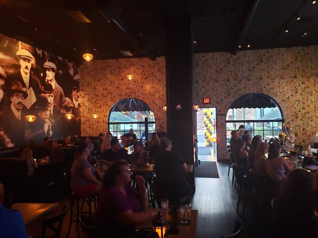 Ritchie McNeelys | restaurant | 2235 Village Walk Dr #147, Henderson, NV 89052, USA | 7023072714 OR +1 702-307-2714