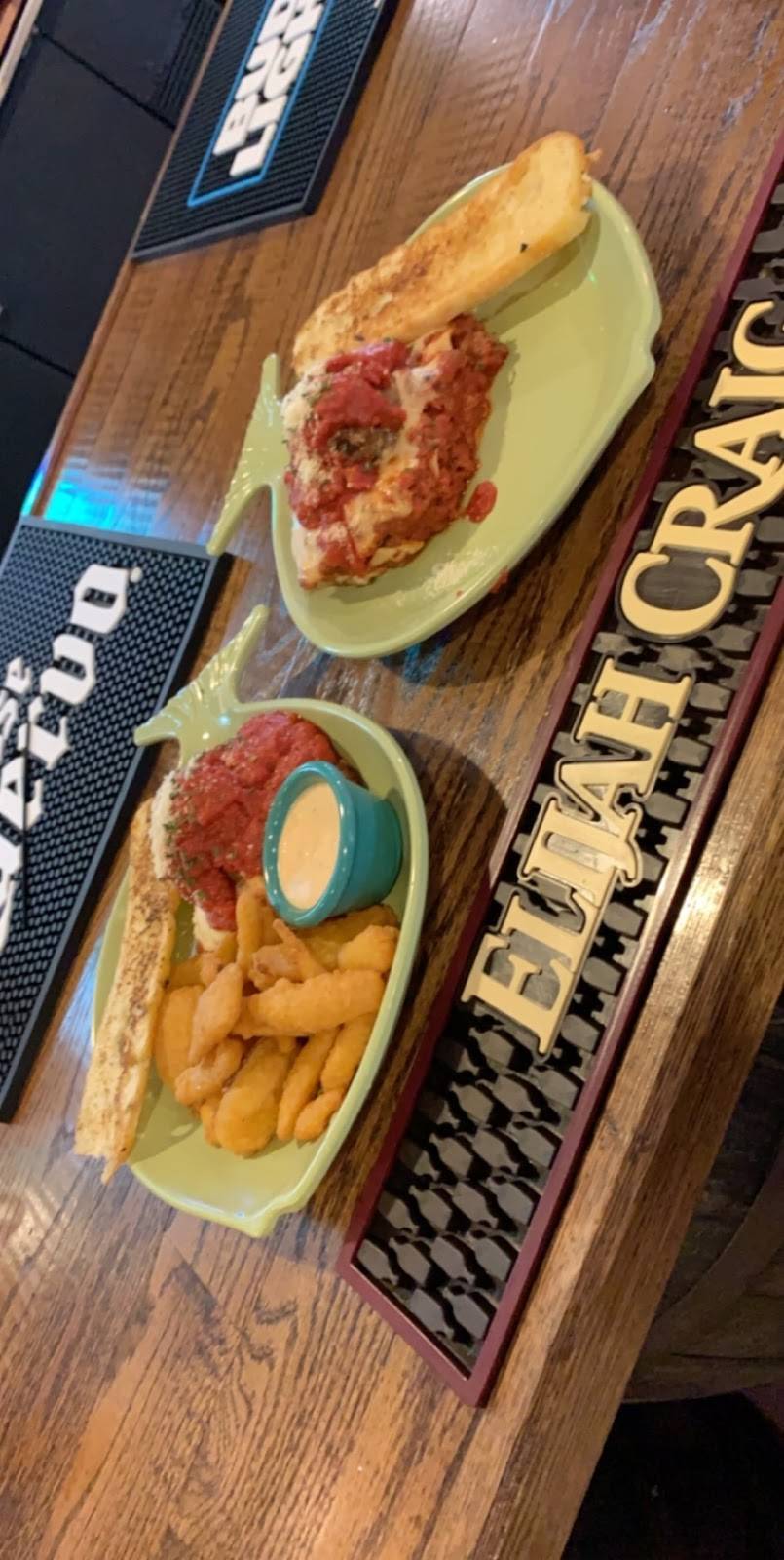 Birdies Lodge | restaurant | 1212 North, Mcleansboro St, Benton, IL 62812, USA | 6182002162 OR +1 618-200-2162