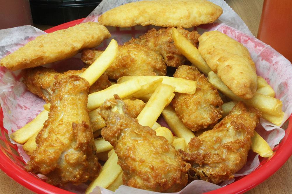 Eastern Pizza | restaurant | 1196 Bedford St, Fall River, MA 02723, USA | 7749555740 OR +1 774-955-5740