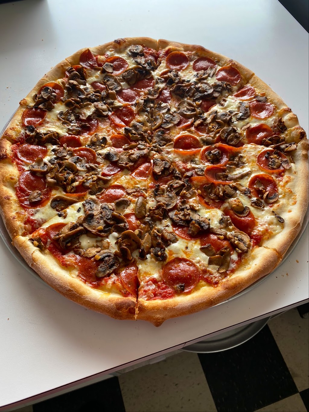 New York deli & pizzeria | restaurant | 1001 E 3rd St, Nescopeck, PA 18635, USA | 5705204077 OR +1 570-520-4077