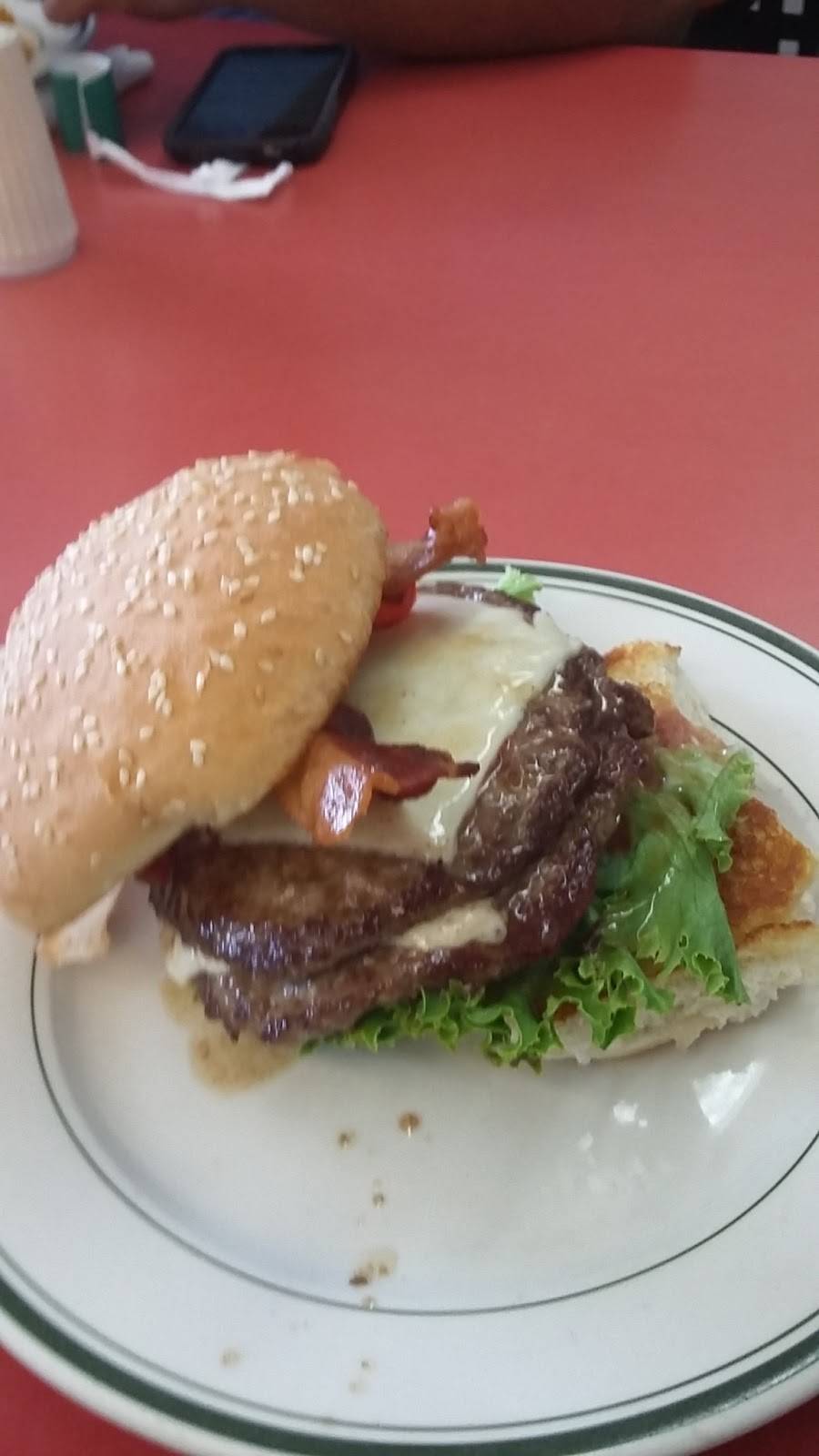 CJs Northside Grill | restaurant | 911 Edgell Rd, Framingham, MA 01701, USA | 5088775900 OR +1 508-877-5900