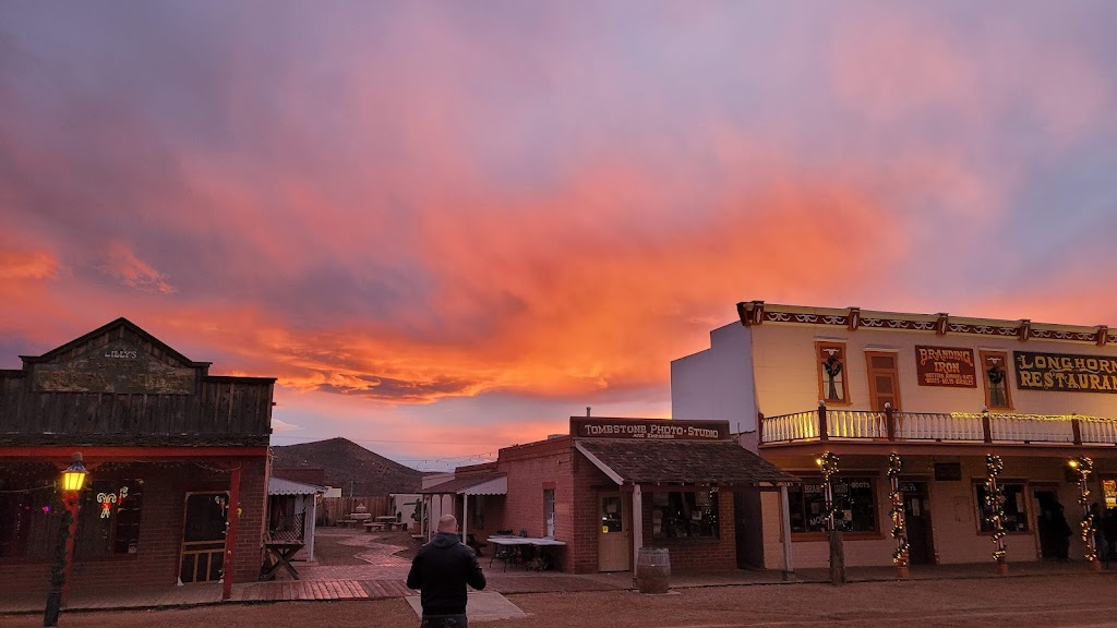 The Longhorn Restaurant | restaurant | 501 E Allen St, Tombstone, AZ 85638, USA | 5204573405 OR +1 520-457-3405