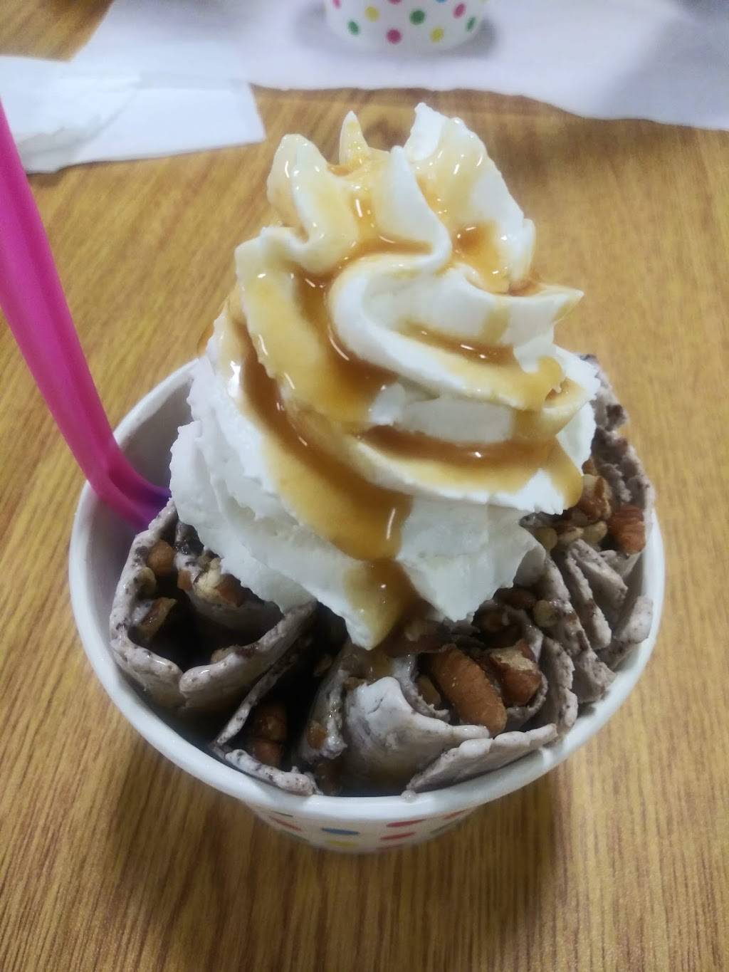 Klix Rolled Ice Cream Pizza Arcade | restaurant | 228 Interstate Dr #124, Crossville, TN 38555, USA | 9317877432 OR +1 931-787-7432