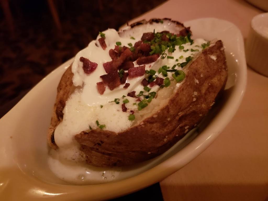 Eddie Martinis | restaurant | 8612 W Watertown Plank Rd, Wauwatosa, WI 53226, USA | 4147716680 OR +1 414-771-6680