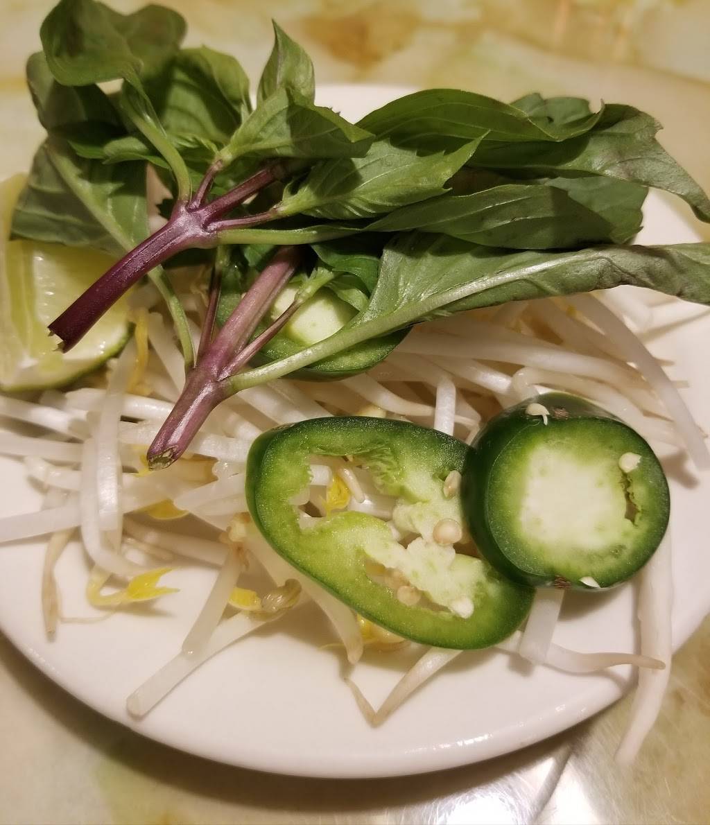 Ha Long Bay Restaurant | restaurant | 2741 Co Rd E East, St Paul, MN 55110, USA | 6516536868 OR +1 651-653-6868