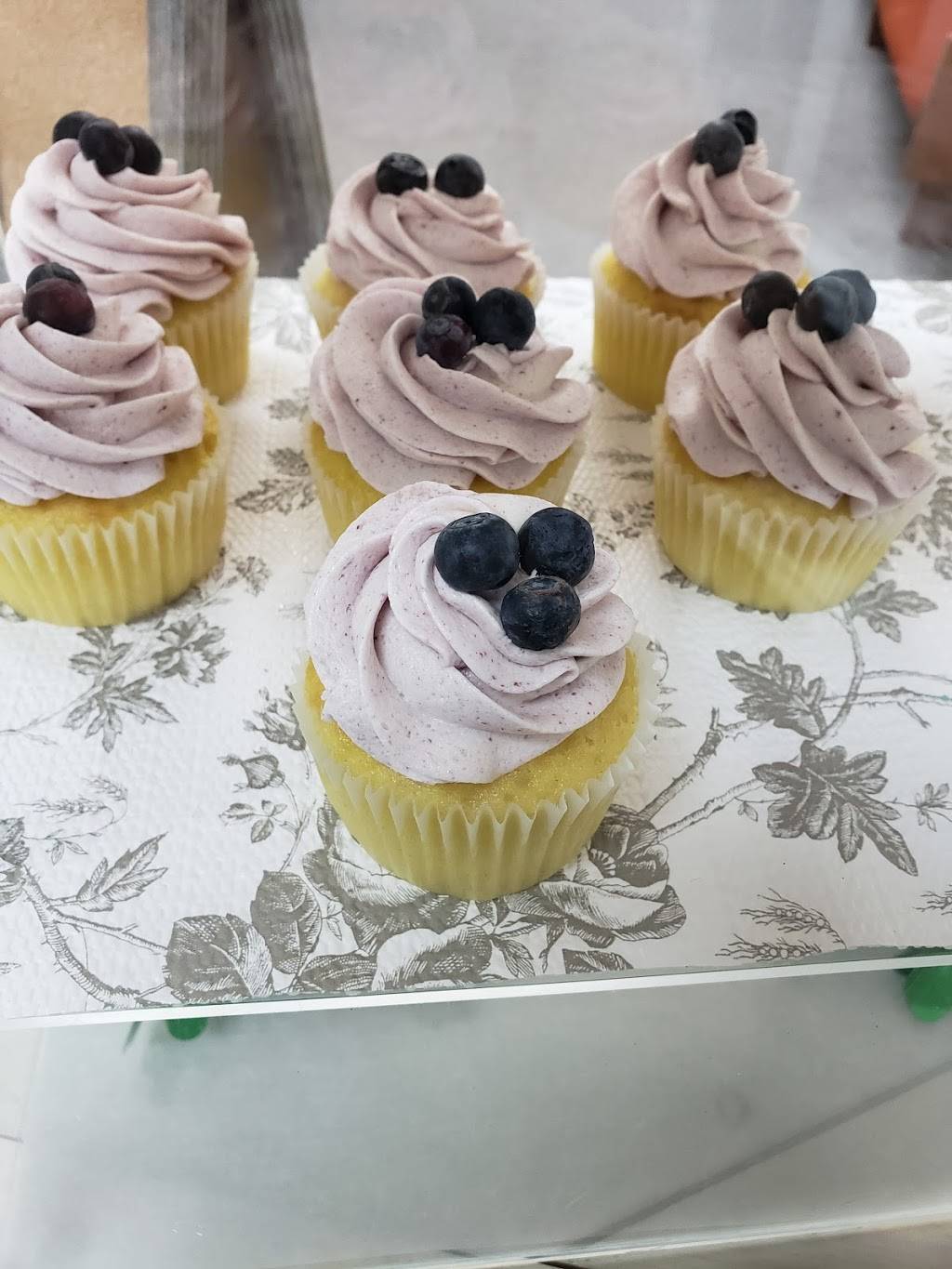 Pelmears Cake Creations | restaurant | 1016 W 7th St, Auburn, IN 46706, USA | 2602260452 OR +1 260-226-0452