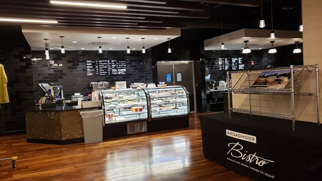 Broadmoor Bistro @ The Center for Academic Achievement | restaurant | 8200 W 71st St, Overland Park, KS 66204, USA | 9139939752 OR +1 913-993-9752