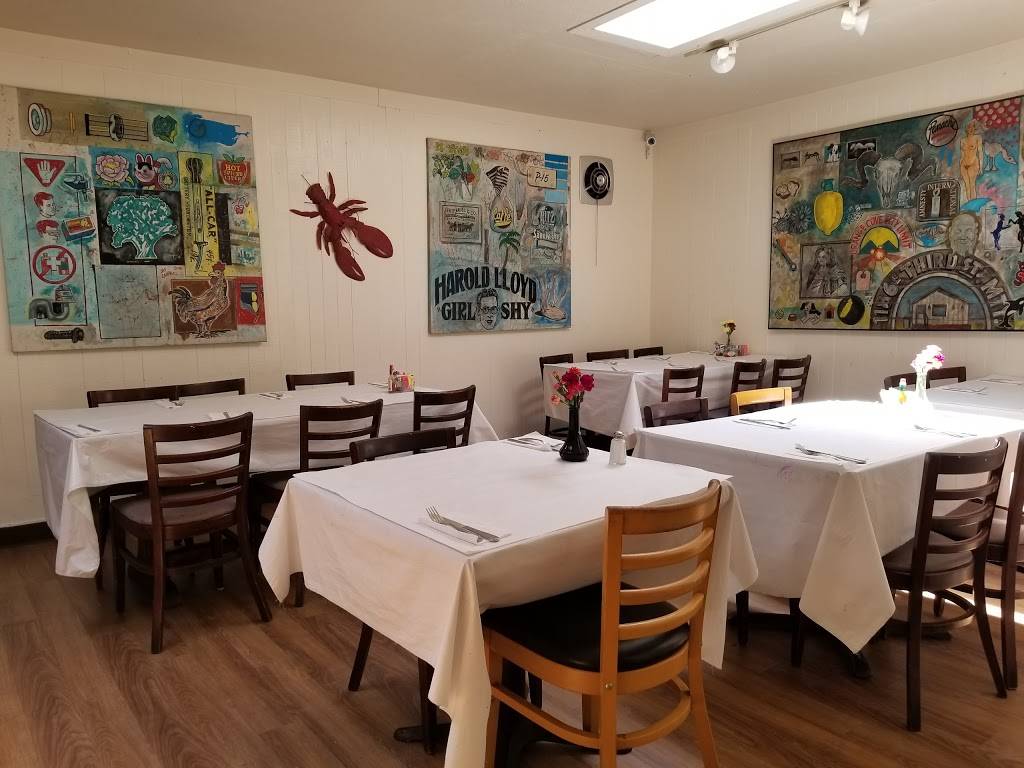 Vivolos Chowder House | restaurant | 127 Central Ave, Pacific Grove, CA 93950, USA | 8313725414 OR +1 831-372-5414