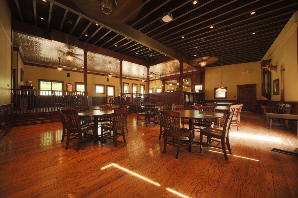 Town Hall Taproom & Restaurant | restaurant | 1401 Olive Rd, New Haven, MO 63068, USA | 5732373672 OR +1 573-237-3672