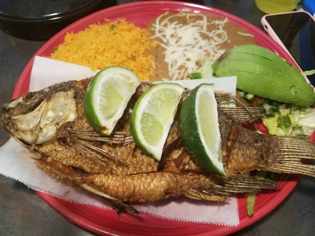 Riviera Maya Mexican Bar & Grill | restaurant | 609 W Johnson St, Fond du Lac, WI 54935, USA | 9203229000 OR +1 920-322-9000