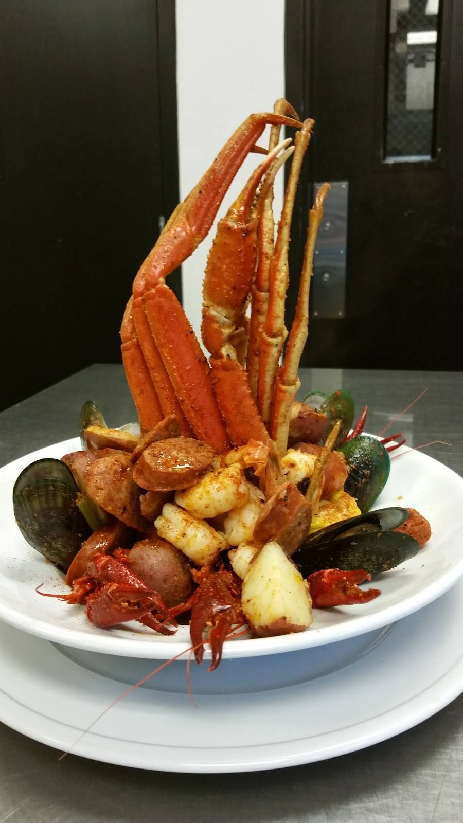 Coaxums Low Country Cuisine | restaurant | 1300 Iris Dr SW, Conyers, GA 30094, USA | 7706488677 OR +1 770-648-8677