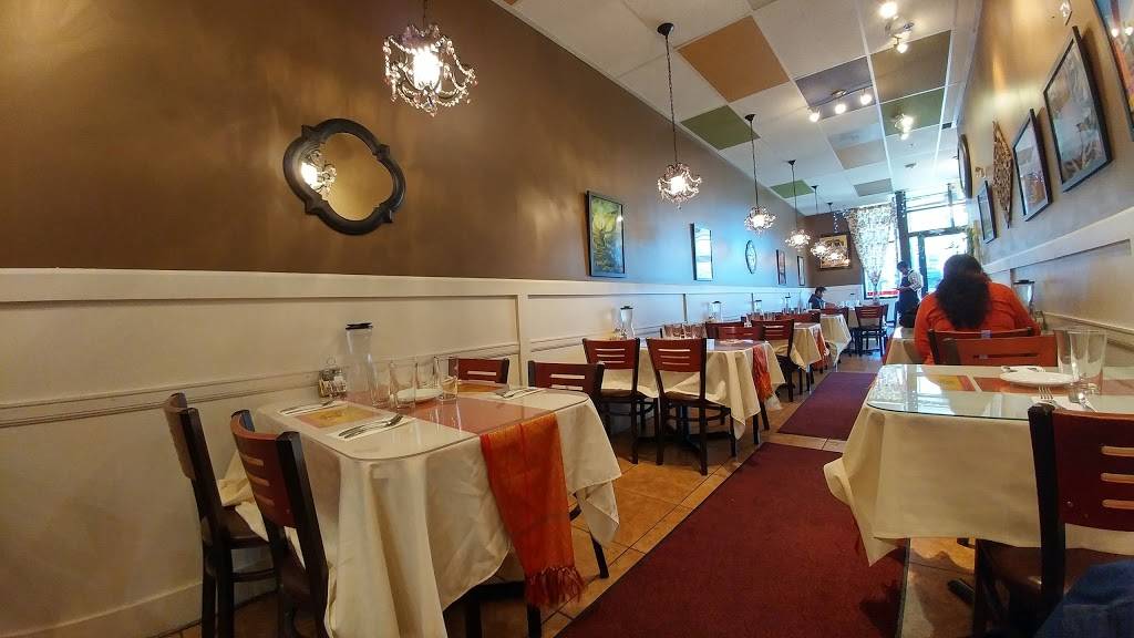 Aahaar an Indian Eatery | restaurant | 7726 Center Blvd SE #135, Snoqualmie, WA 98065, USA | 4258885500 OR +1 425-888-5500