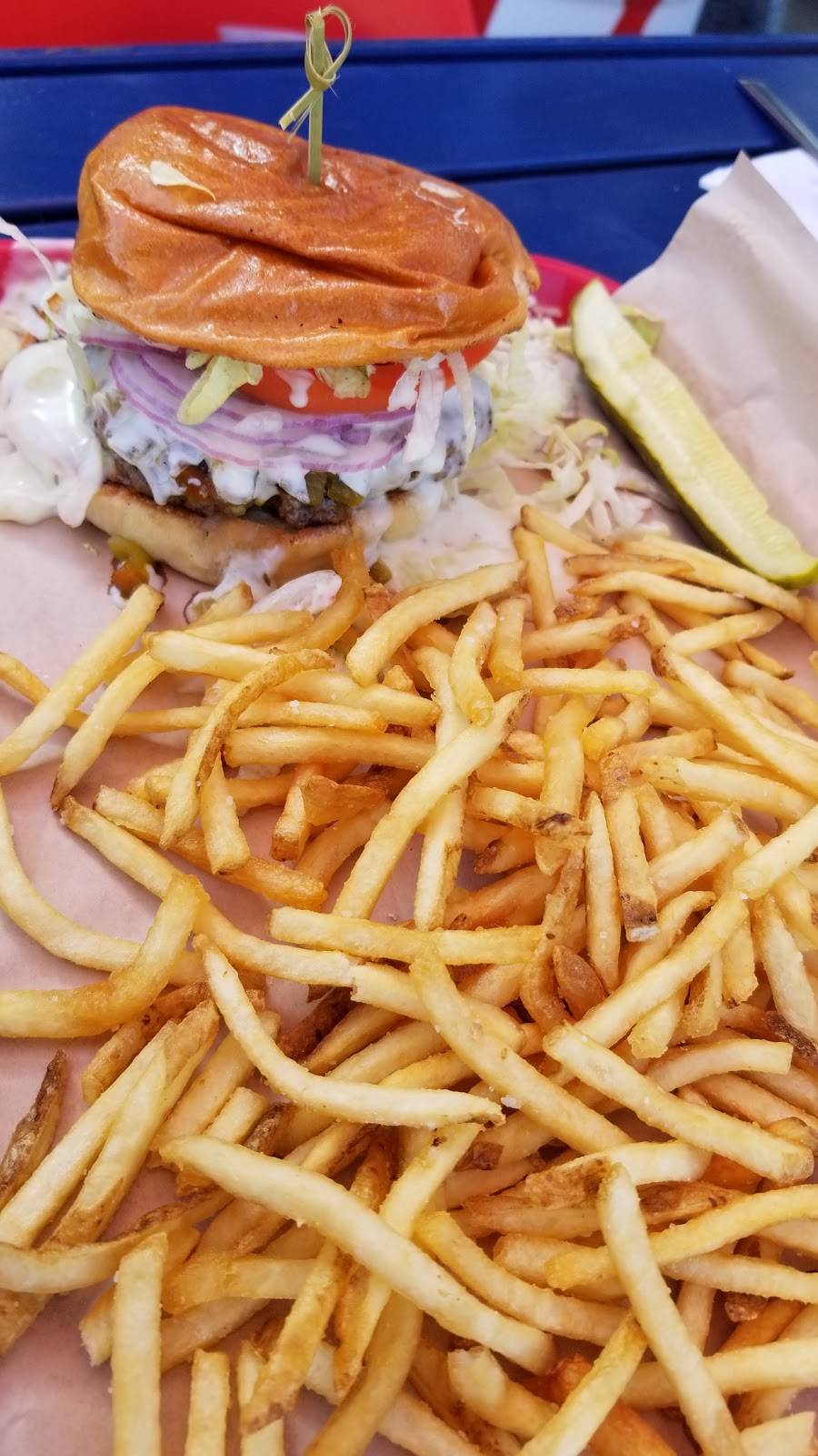 Lolos Bar & Grill | restaurant | 1862 Ottawa Beach Rd, Holland, MI 49424, USA | 6167862210 OR +1 616-786-2210