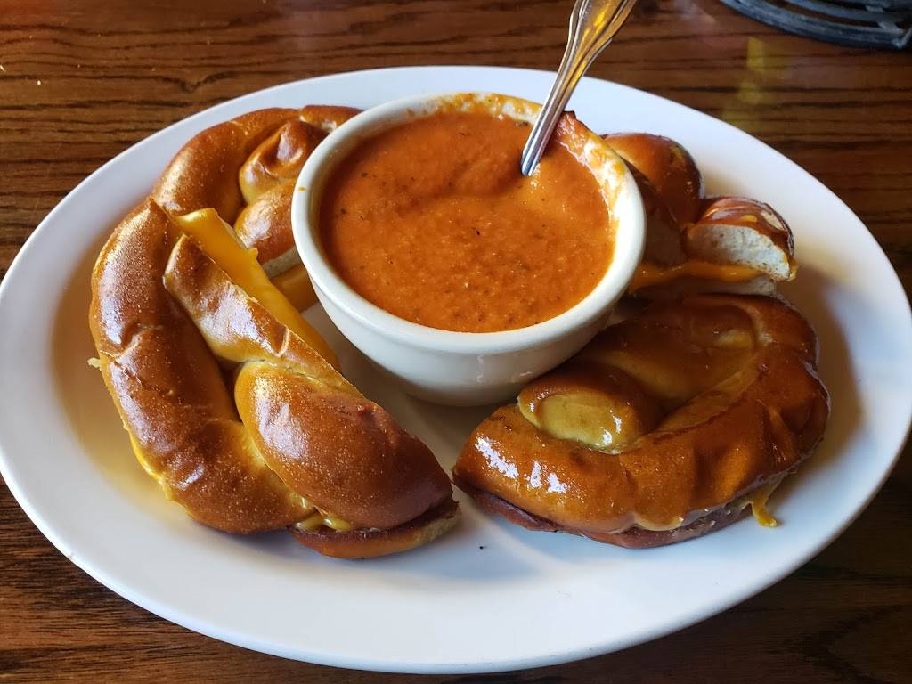 Flannerys Irish Pub | restaurant | 1324 Washington Ave, St. Louis, MO 63103, USA | 3142418885 OR +1 314-241-8885