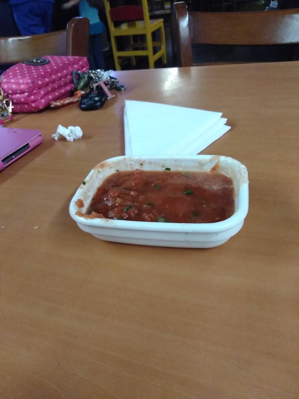 Los Trios Mexican | restaurant | 1233 E Tri County Blvd, Oliver Springs, TN 37840, USA | 8657306284 OR +1 865-730-6284