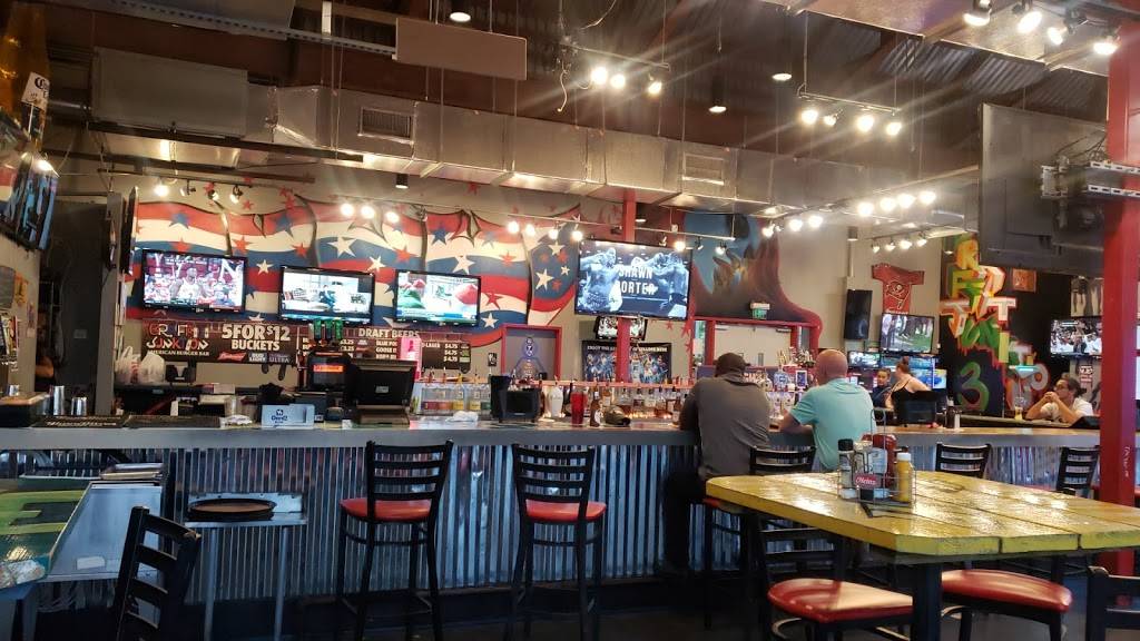 Graffiti Junktion Clermont | restaurant | 2400 S Hwy 27, Clermont, FL 34711, USA | 3524329331 OR +1 352-432-9331