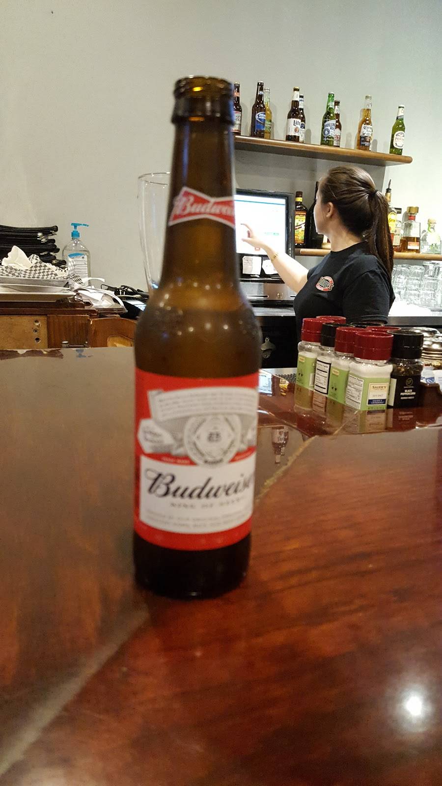 Vinnys Italian Grill & Pizzeria | meal delivery | 4915 Richmond Tappahannock Hwy, Aylett, VA 23009, USA | 8047698822 OR +1 804-769-8822