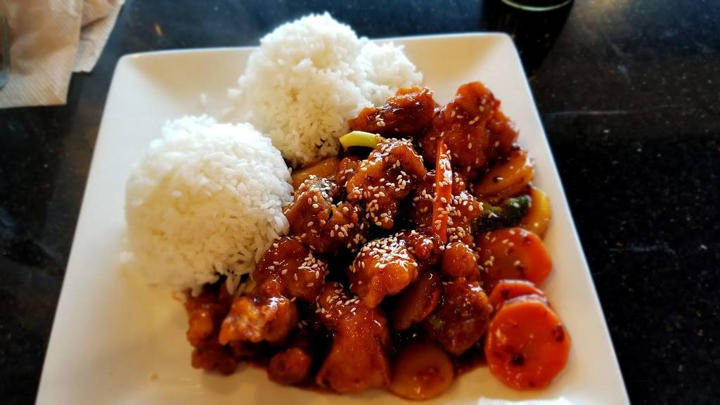 Lovers Egg Roll | restaurant | 5960 Parker Rd #260, Plano, TX 75093, USA | 9723789292 OR +1 972-378-9292