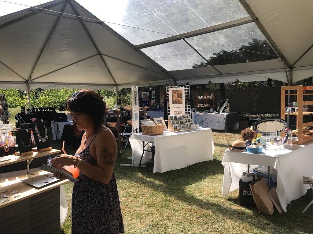 Henderson Castle Inn,Vintage Hotel,Restaurant,Winery & Wedding v | restaurant | 100 Monroe St, Kalamazoo, MI 49006, USA | 2693441827 OR +1 269-344-1827