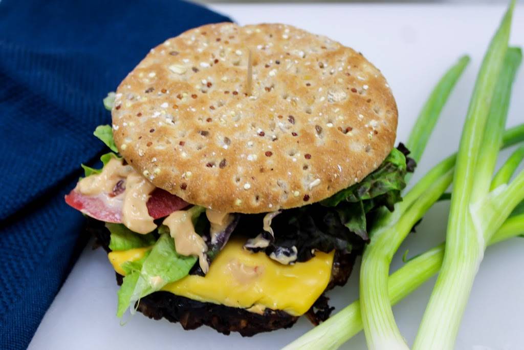 The Foodies Spot | restaurant | 7350 S Stony Island Ave, Chicago, IL 60649, USA | 7734203948 OR +1 773-420-3948