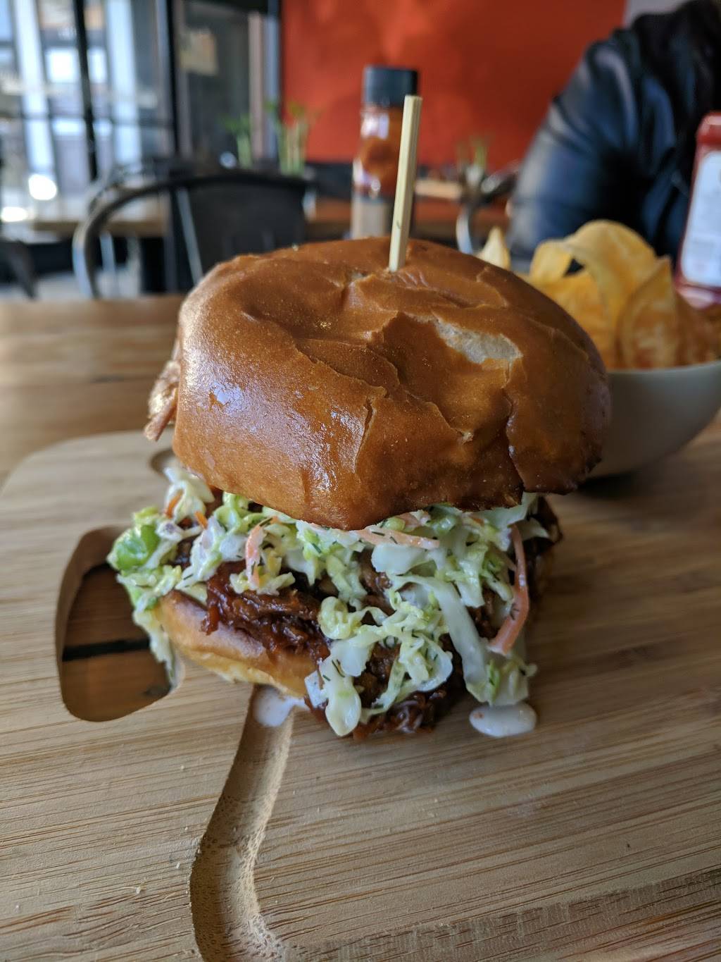 The Carving Board West LA | restaurant | 11676 Gateway Blvd, Los Angeles, CA 90064, USA | 3104787500 OR +1 310-478-7500