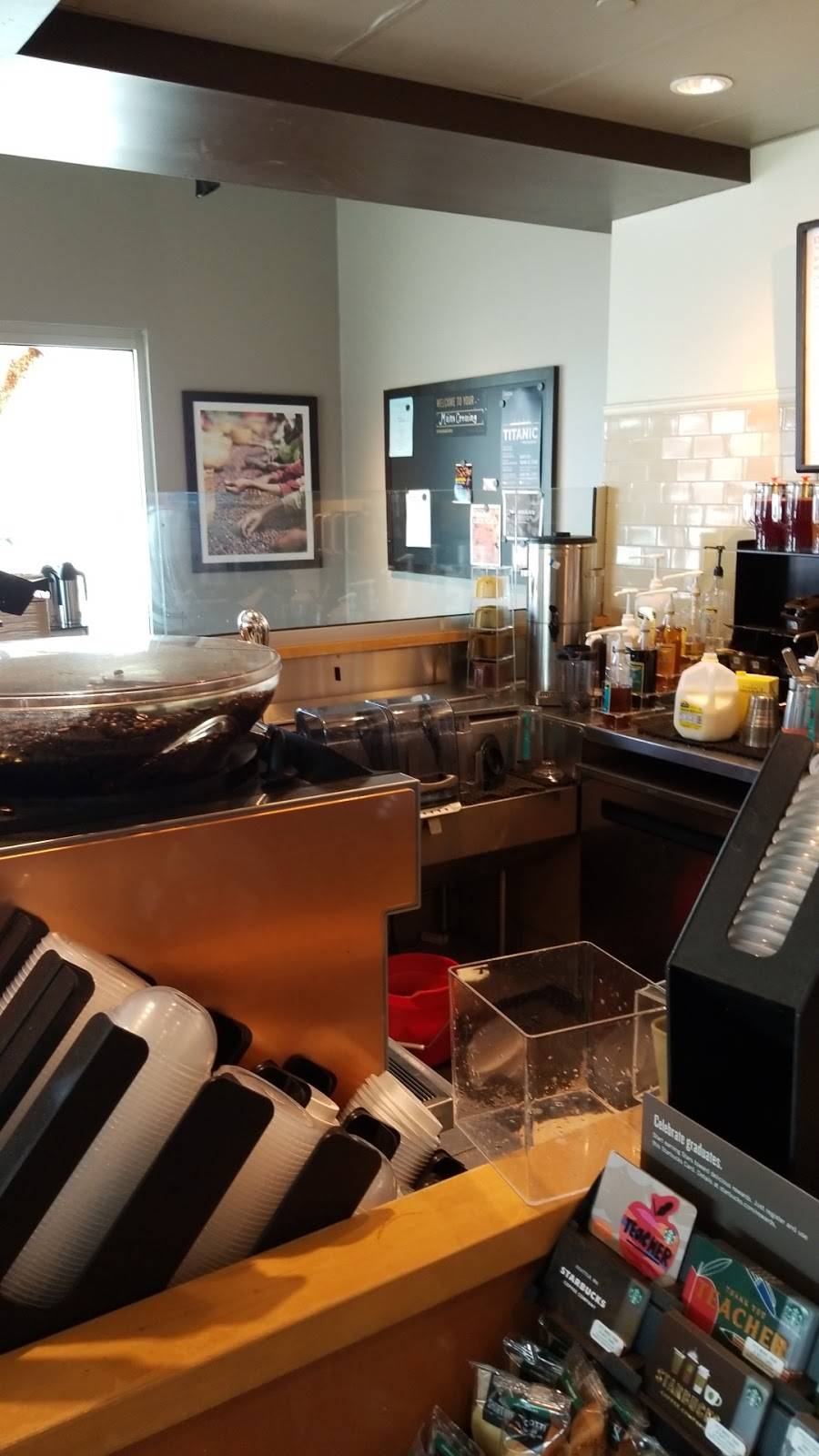 Starbucks | cafe | 200 Running Hill Rd, South Portland, ME 04106, USA | 2078794380 OR +1 207-879-4380