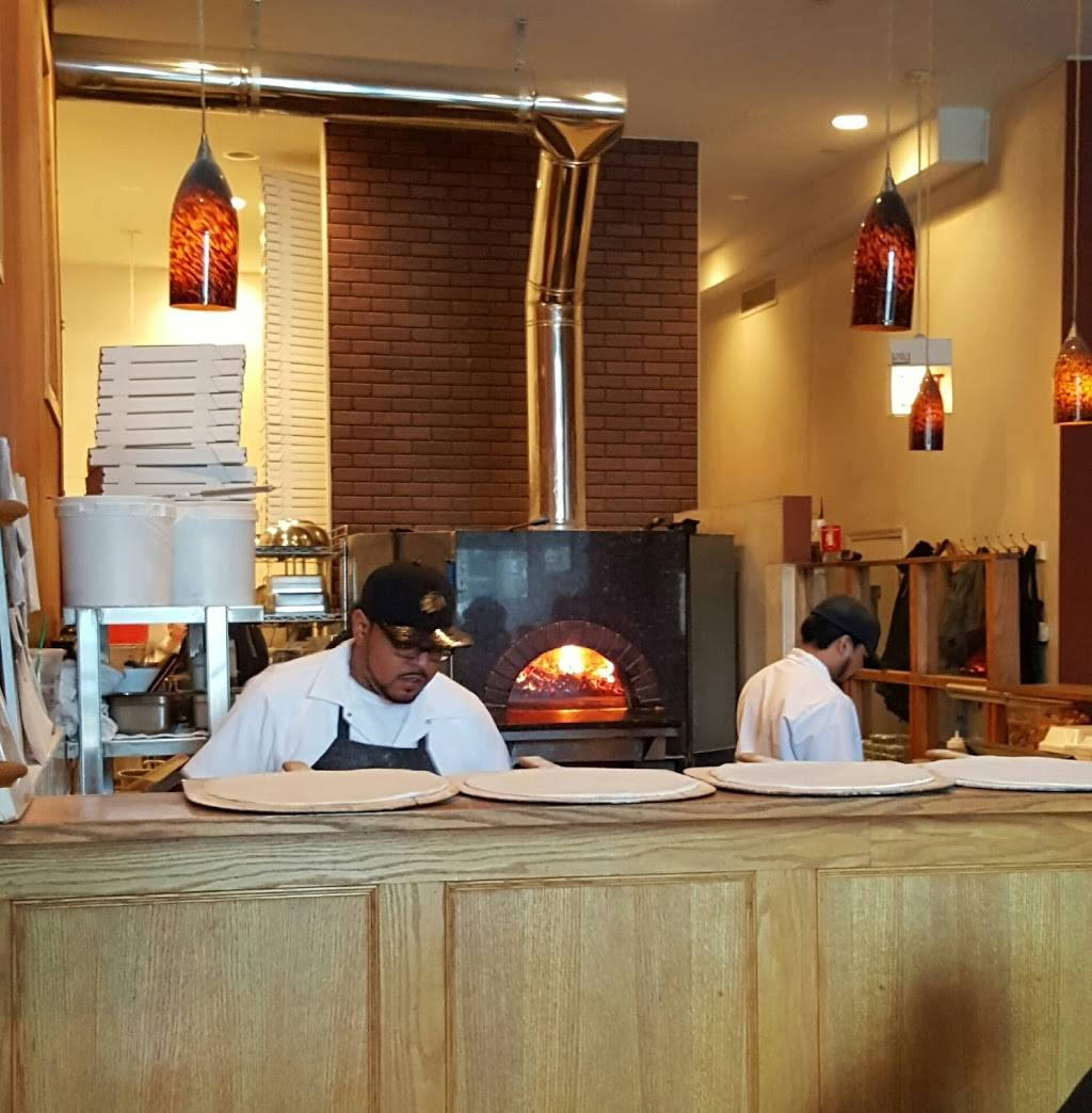 Coalfire | restaurant | 1321 W Grand Ave, Chicago, IL 60642, USA | 3122262625 OR +1 312-226-2625