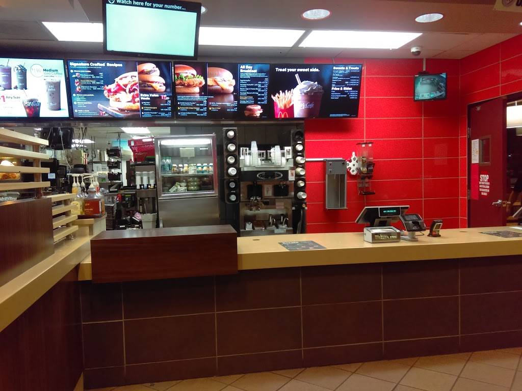 McDonalds | cafe | 3201 23rd Ave, Evans, CO 80620, USA | 9705060683 OR +1 970-506-0683