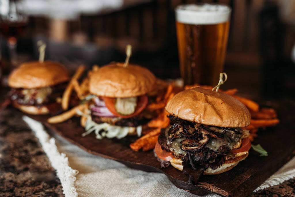 Comfort American Kitchen | restaurant | 700 Clubhouse Dr, Paso Robles, CA 93446, USA | 8052963079 OR +1 805-296-3079