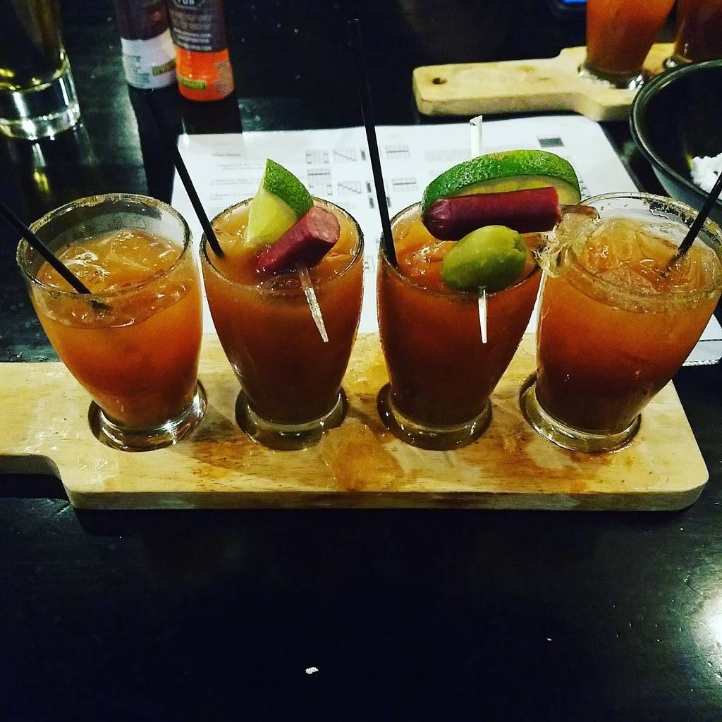 Luckys 13 Pub | restaurant | 1800 American Blvd W, Bloomington, MN 55431, USA | 9524052213 OR +1 952-405-2213