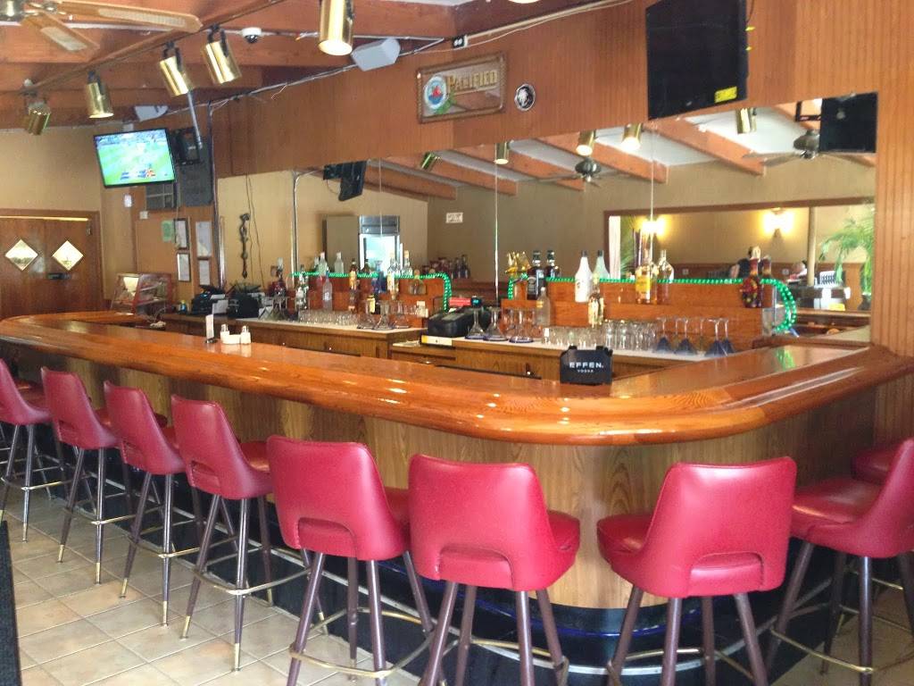 Agave Azul Restaurant Bar | restaurant | 3316 W Lincoln Ave, Milwaukee, WI 53215, USA | 4148373529 OR +1 414-837-3529