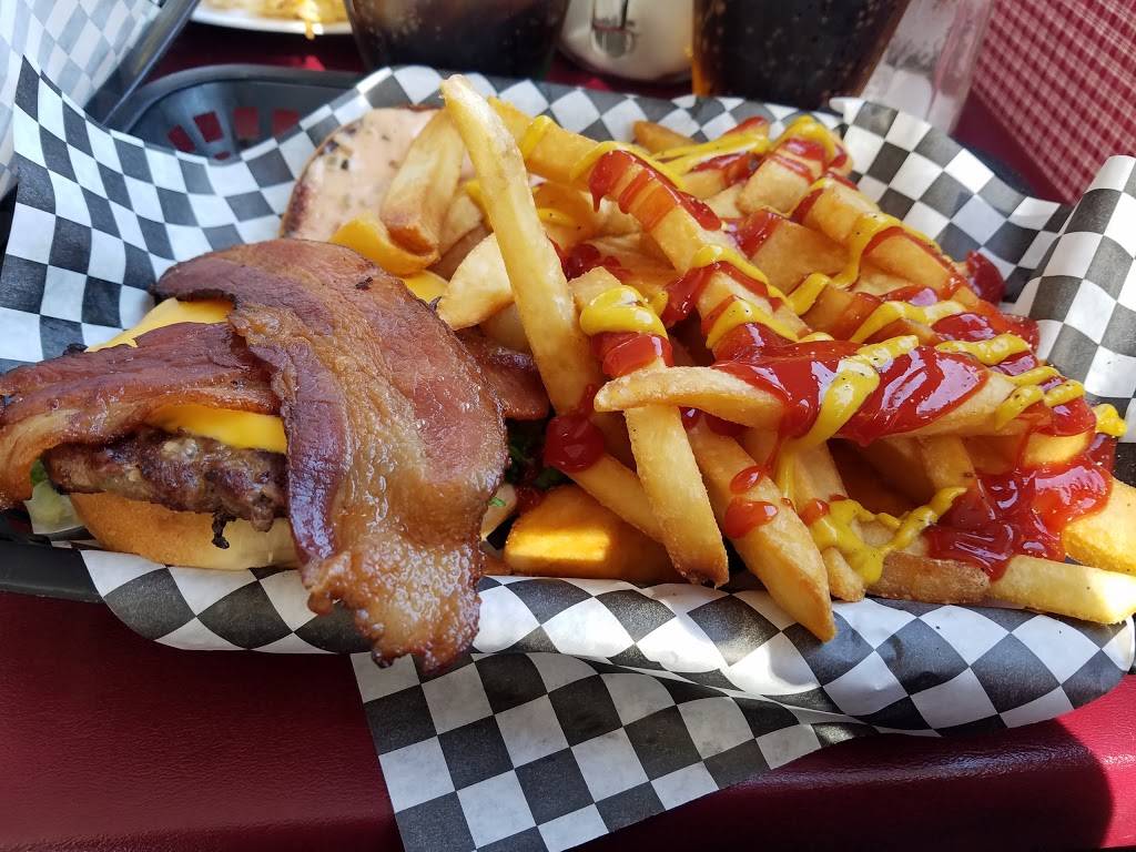 Alexs Giant Burger | restaurant | 1789 Rumrill Blvd, San Pablo, CA 94806, USA | 5102330009 OR +1 510-233-0009