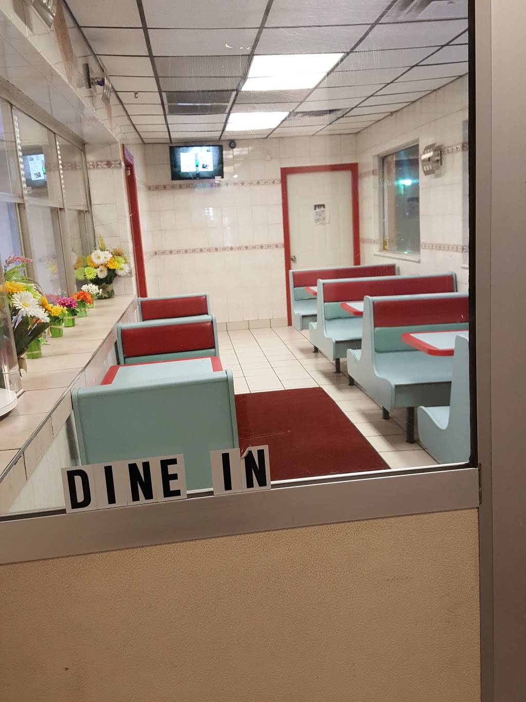 Olympia Coney Island | restaurant | 19740 W 7 Mile Rd, Detroit, MI 48219, USA | 3132467440 OR +1 313-246-7440