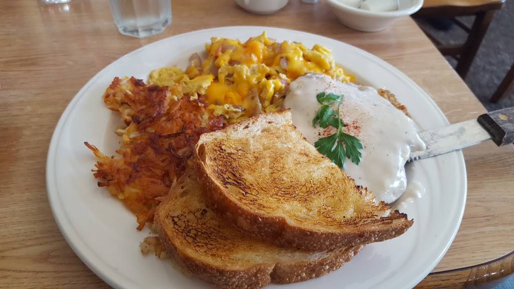 Aliottis Victorian Corner Restaurant | restaurant | 541 Lighthouse Ave, Pacific Grove, CA 93950, USA | 8313724641 OR +1 831-372-4641