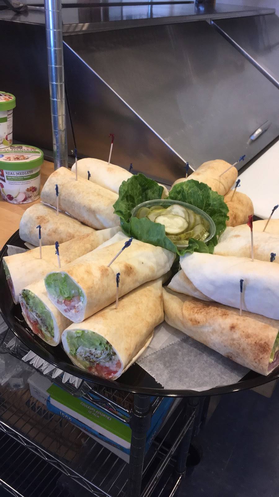 Box Lunch Truro | restaurant | 300 US-6, Truro, MA 02666, USA | 5084874545 OR +1 508-487-4545