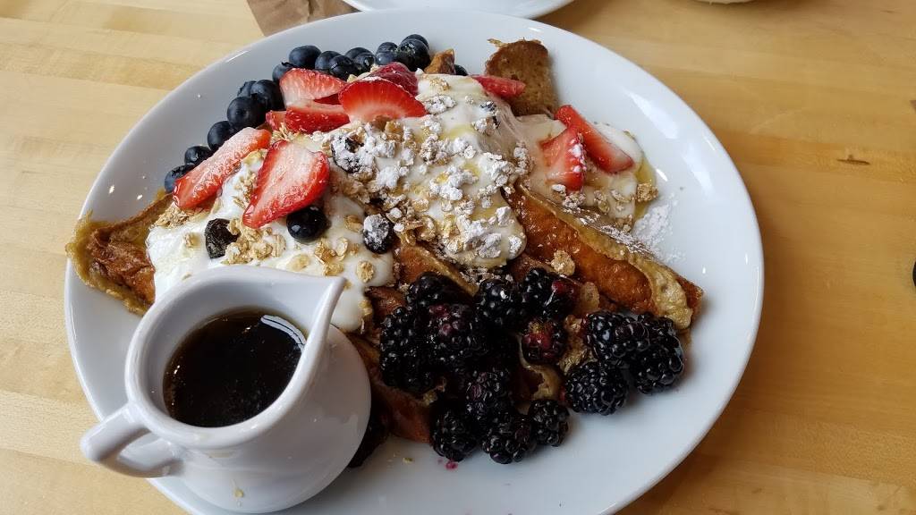 Yolk - City Way | cafe | 220 E South St, Indianapolis, IN 46225, USA | 3176329655 OR +1 317-632-9655