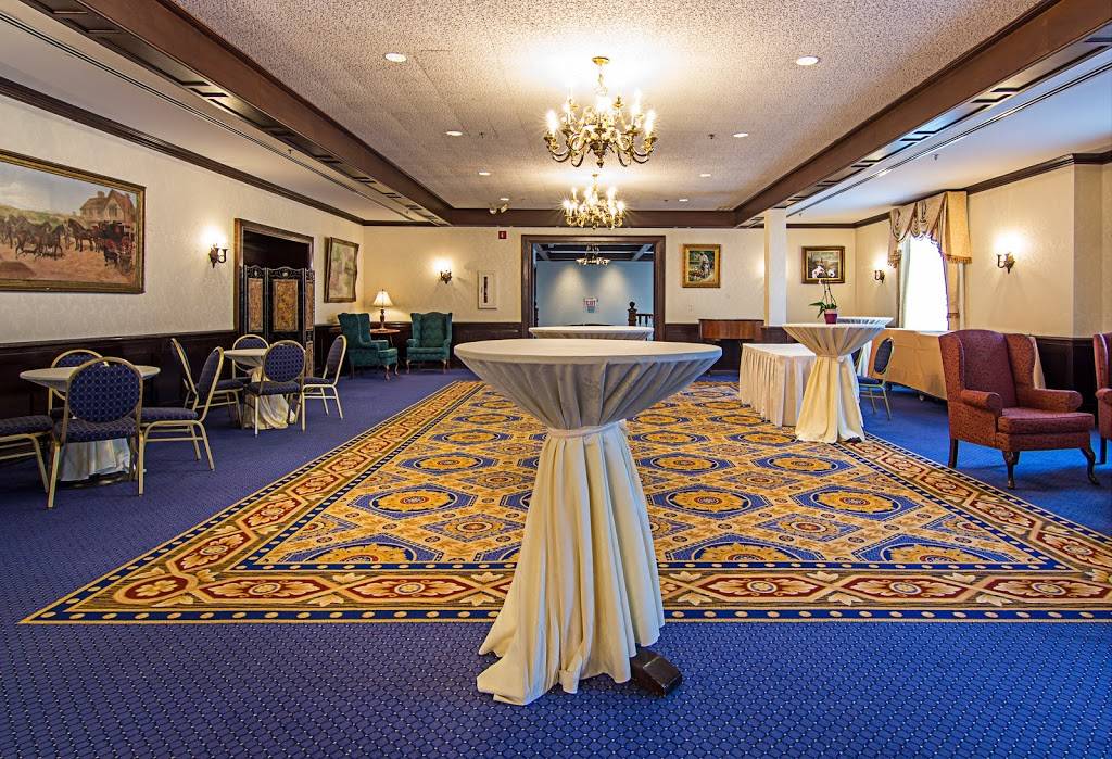 Deer Path Inn | restaurant | 255 E Illinois Rd, Lake Forest, IL 60045, USA | 8472342280 OR +1 847-234-2280