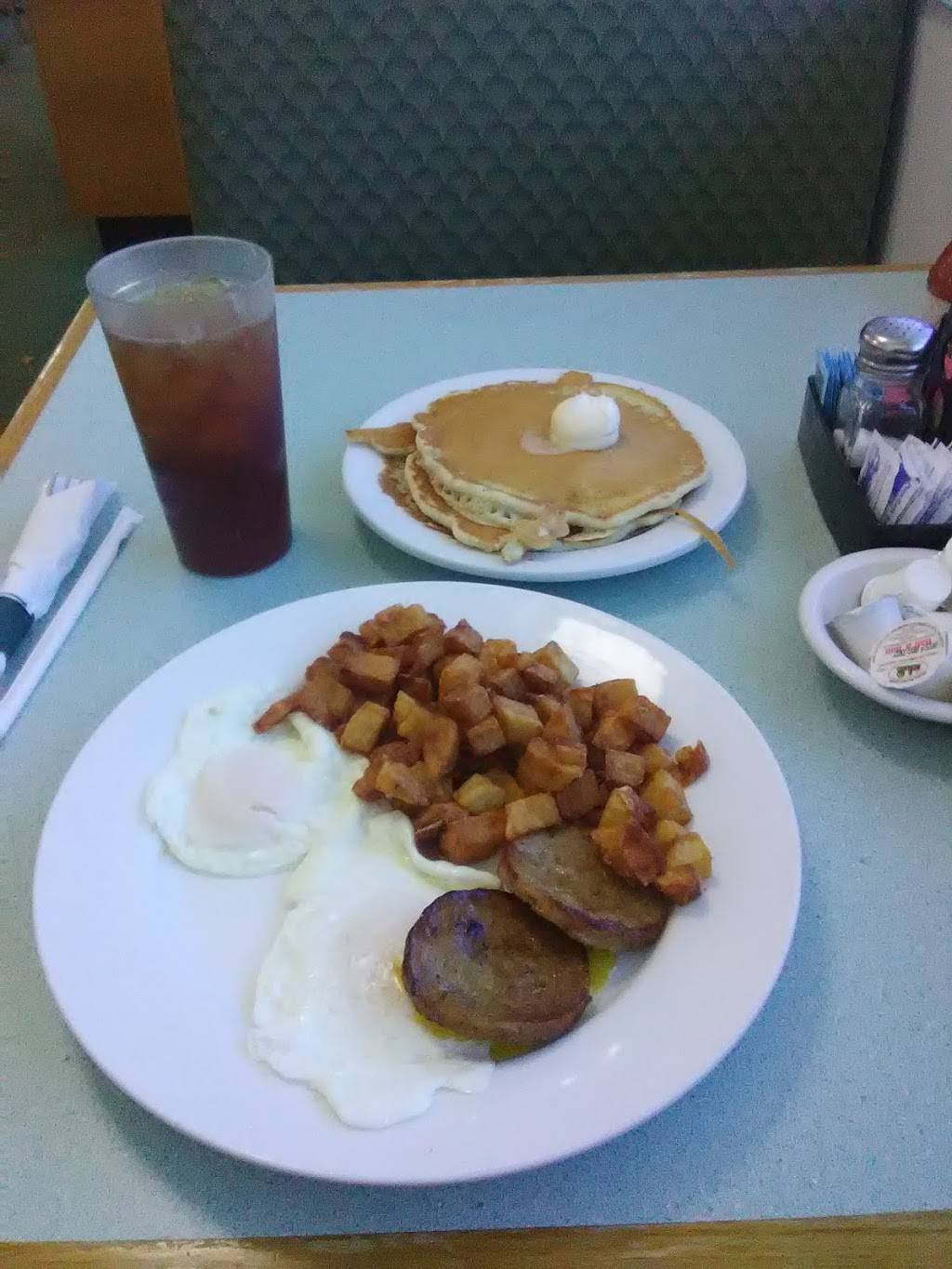 Silver Springs Restaurant | restaurant | 5300 E Silver Springs Blvd unit G, Silver Springs, FL 34488, USA | 3522365215 OR +1 352-236-5215