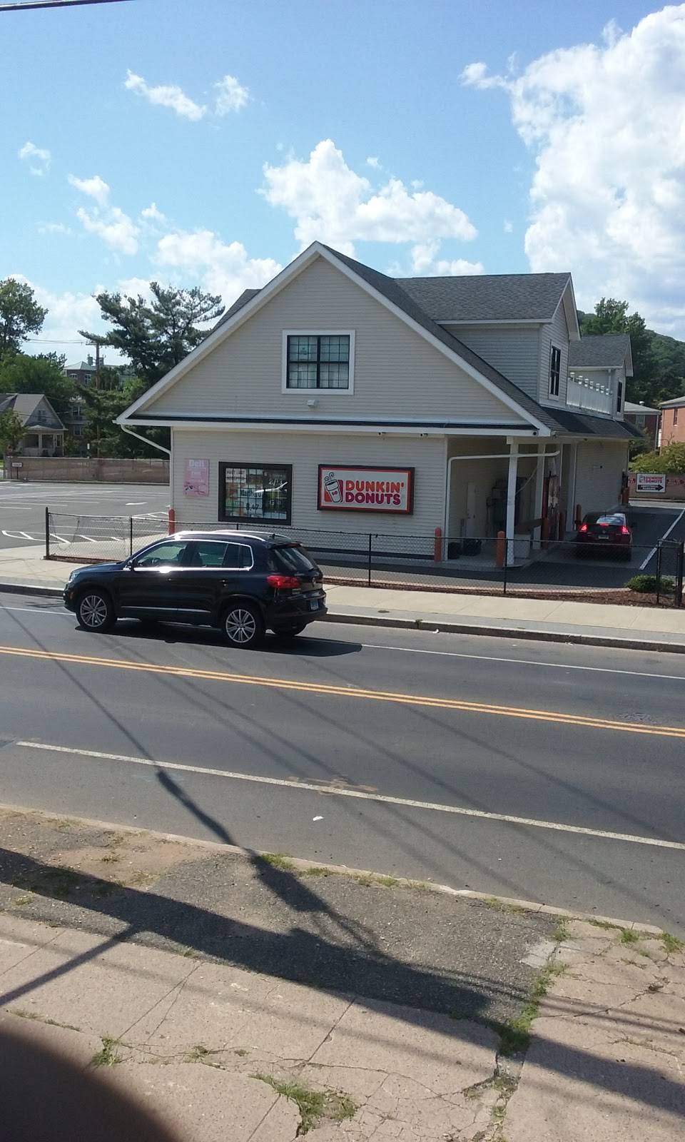 Dunkin | cafe | 295 Blake St, New Haven, CT 06515, USA | 2036916072 OR +1 203-691-6072