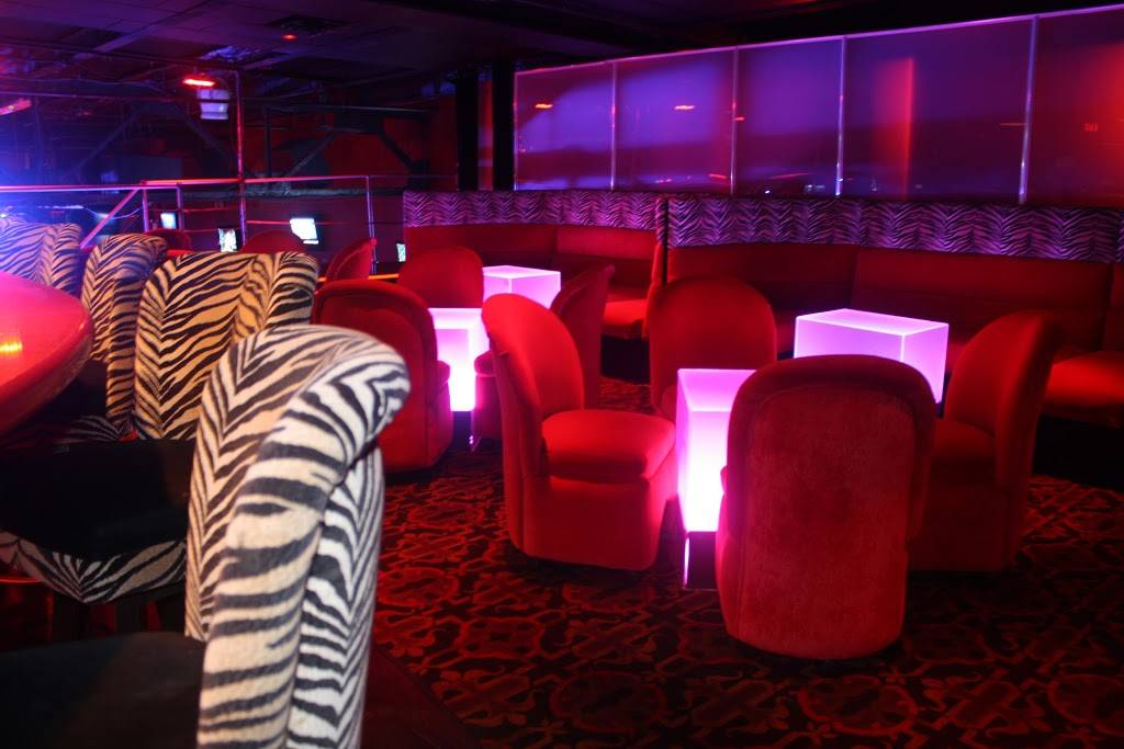 Delilahs | night club | 100 Spring Garden St, Philadelphia, PA 19123, USA | 2156252800 OR +1 215-625-2800