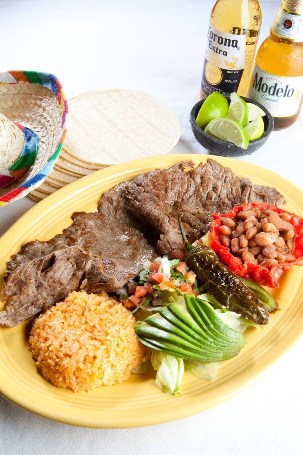 Cucas Mexican Food | restaurant | 11221 California St, Redlands, CA 92373, USA | 9097989801 OR +1 909-798-9801