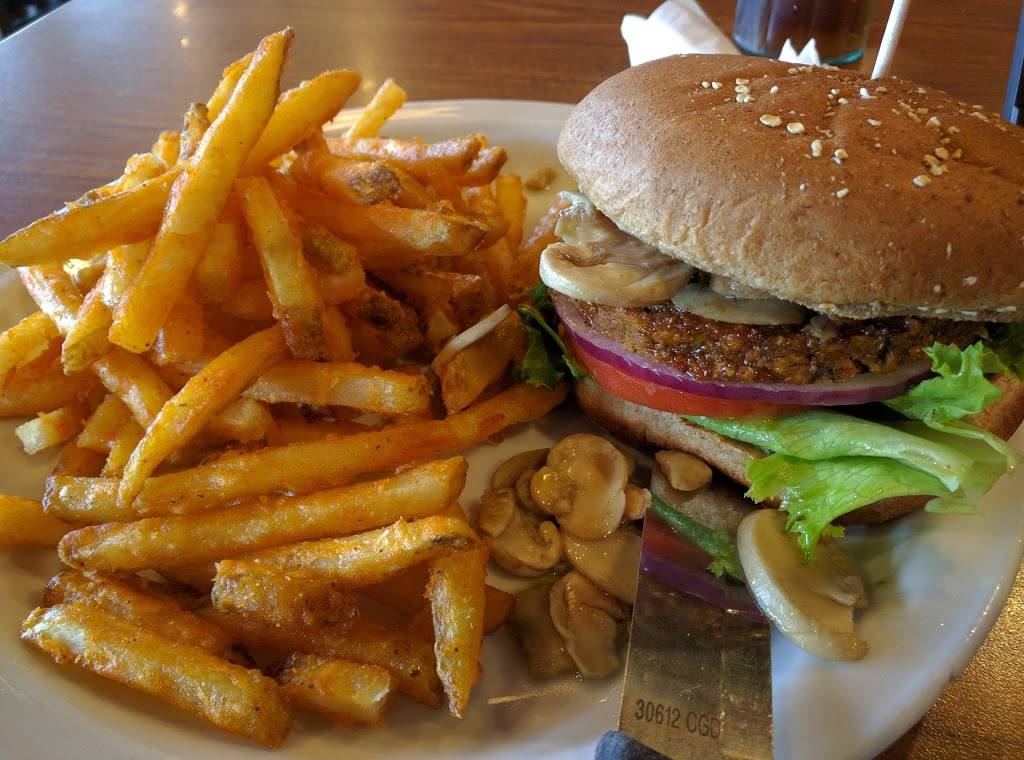 Dennys | restaurant | 2701 E Grand River Ave, East Lansing, MI 48823, USA | 5173510421 OR +1 517-351-0421