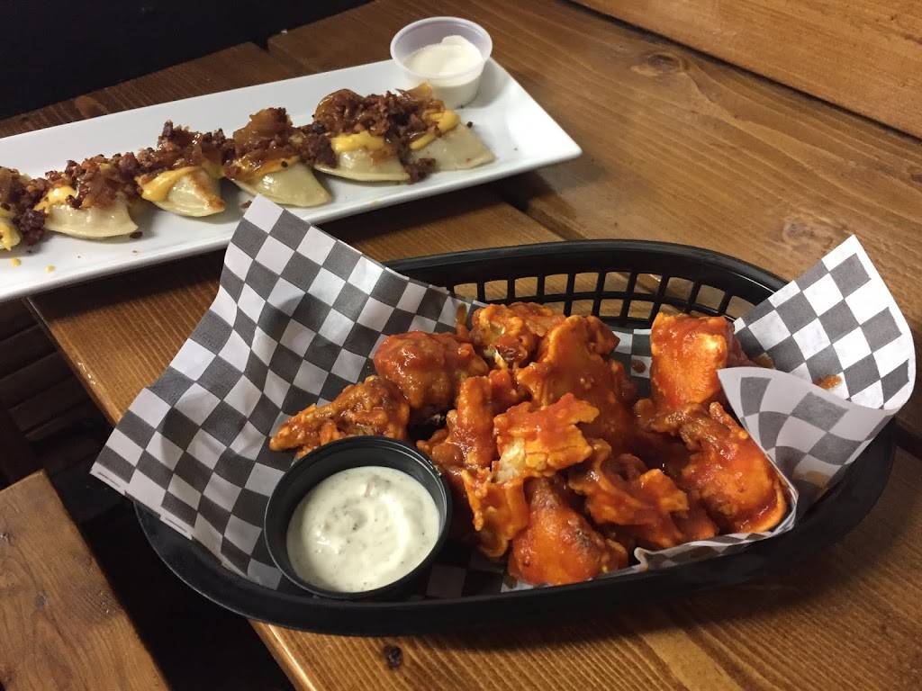 V Food Spot | restaurant | 547 Hamilton Rd, London, ON N5Z 1S5, Canada | 2897008413 OR +1 289-700-8413