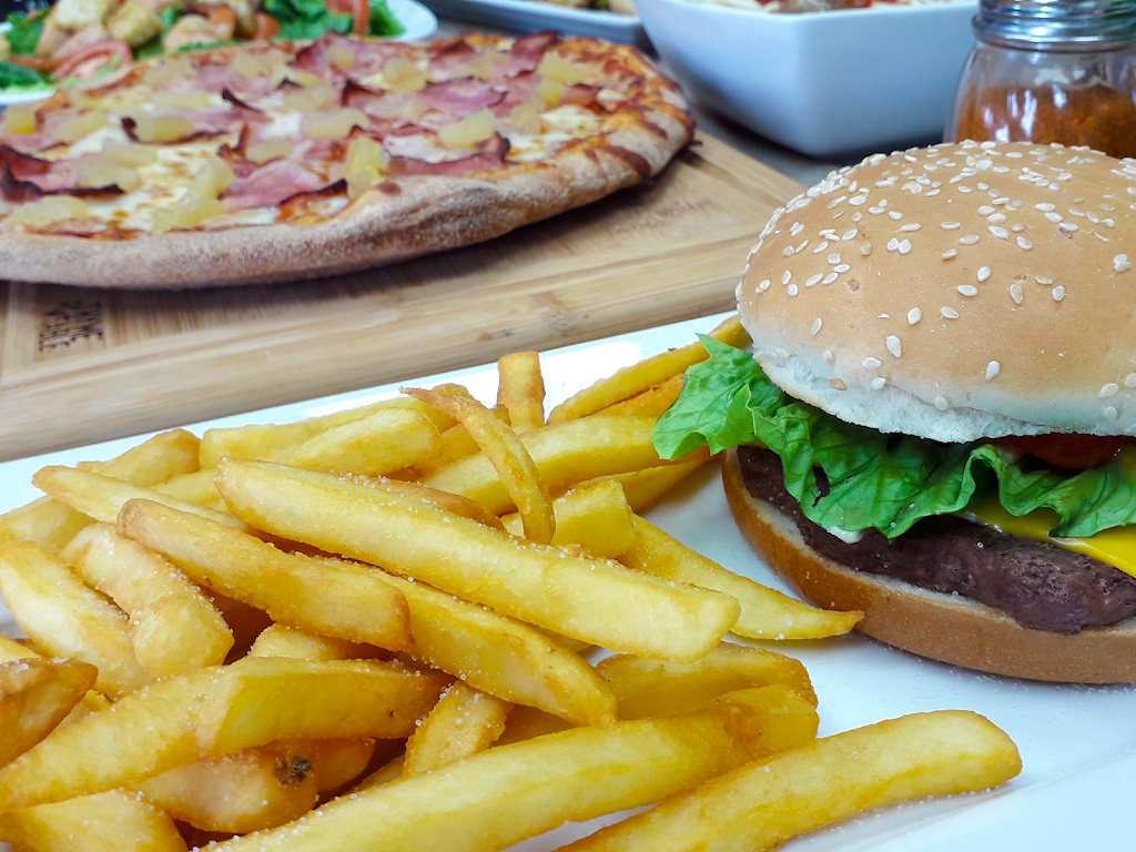 Don Favios Pizza | restaurant | 4685 NW 7th St, Miami, FL 33126, USA | 7863954829 OR +1 786-395-4829