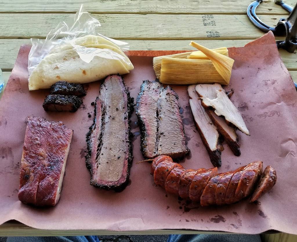 Zavalas Barbecue | restaurant | 421 W Main St, Grand Prairie, TX 75050, USA | 8173309061 OR +1 817-330-9061