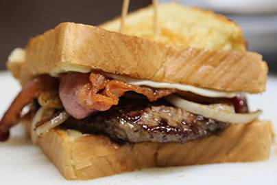 Maple Grove Grill | restaurant | 72040 M-43, South Haven, MI 49090, USA | 2696379913 OR +1 269-637-9913